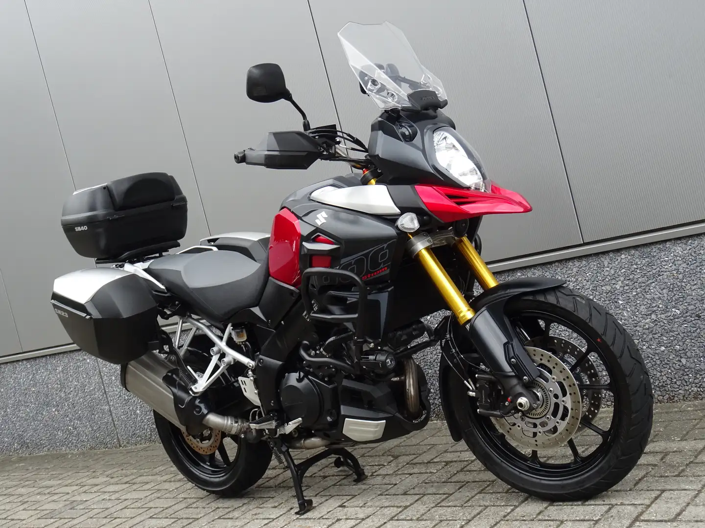 Suzuki V-Strom 1000 DL Rood - 2