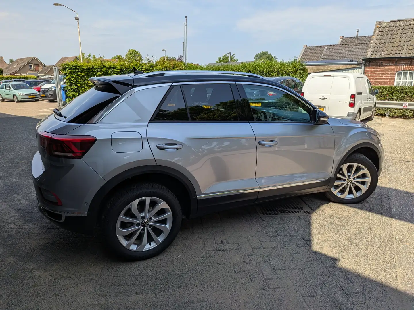 Volkswagen T-Roc 1.5 TSI Style, Trekhaak,Navi,dig dashboard. Gris - 2