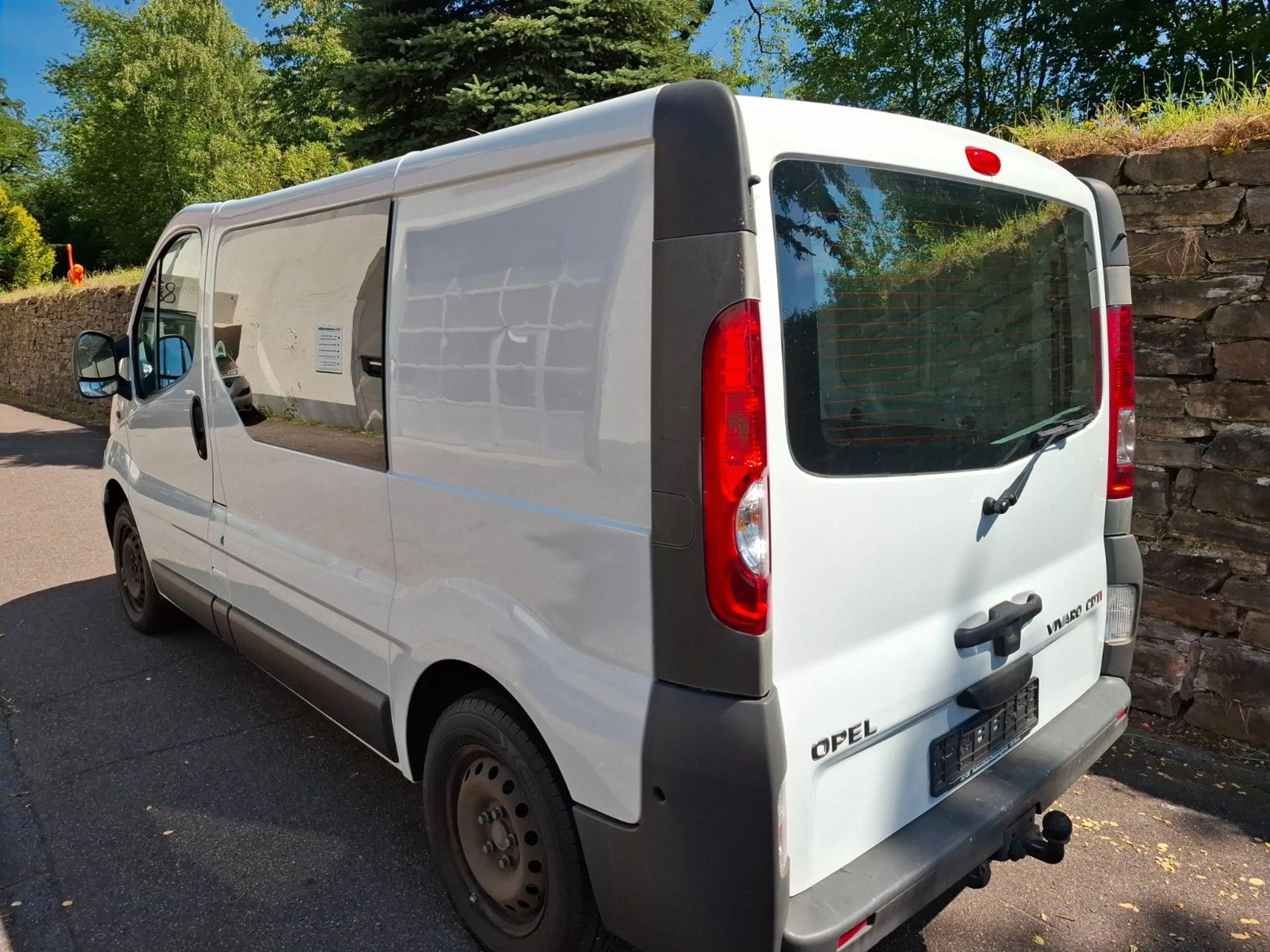 Opel Vivaro Mixto 6 Sitzer Klima AHK 9 Sitzer möglich — photo 4
