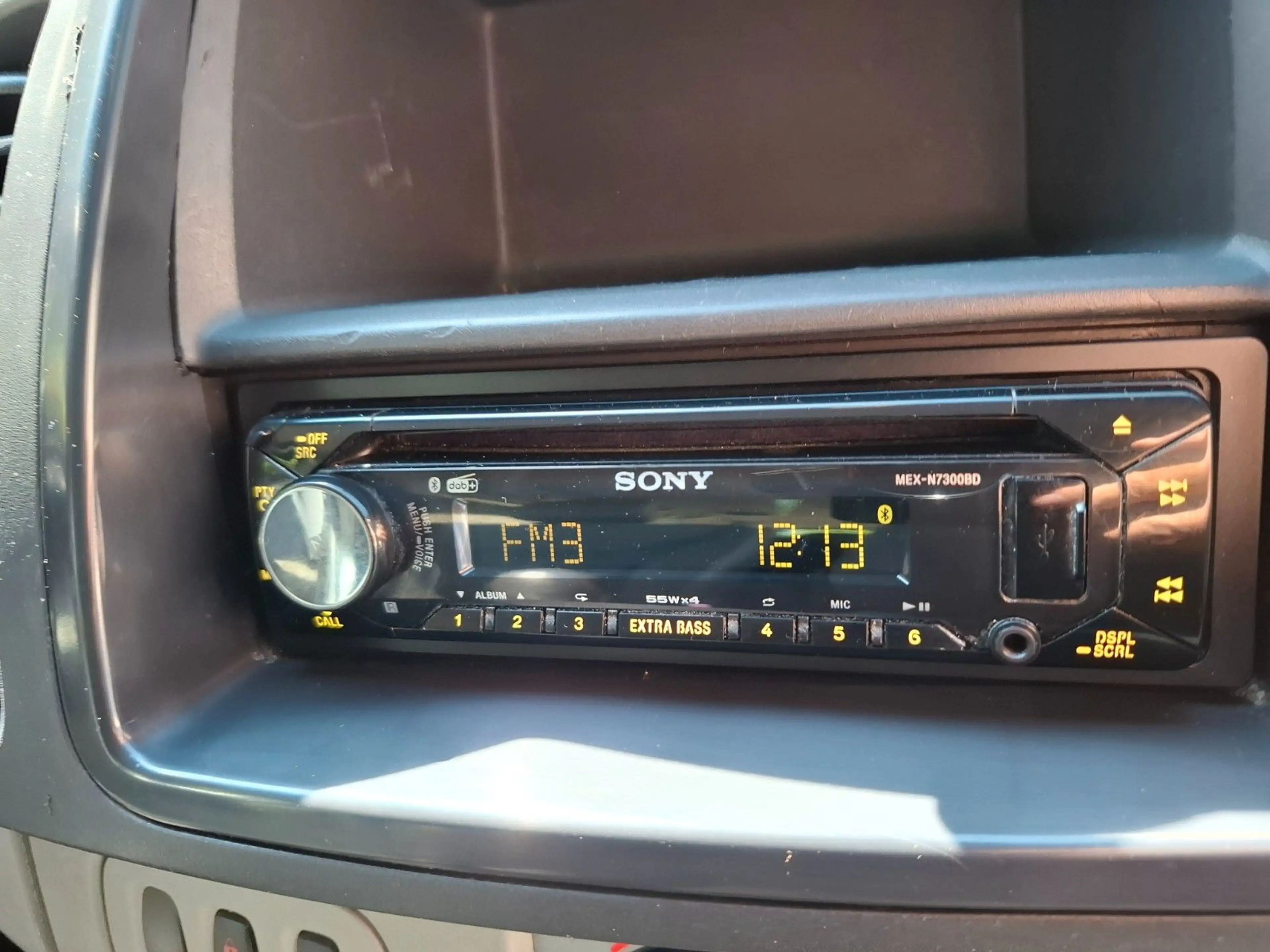 Opel Vivaro Mixto 6 Sitzer Klima AHK 9 Sitzer möglich — photo 11