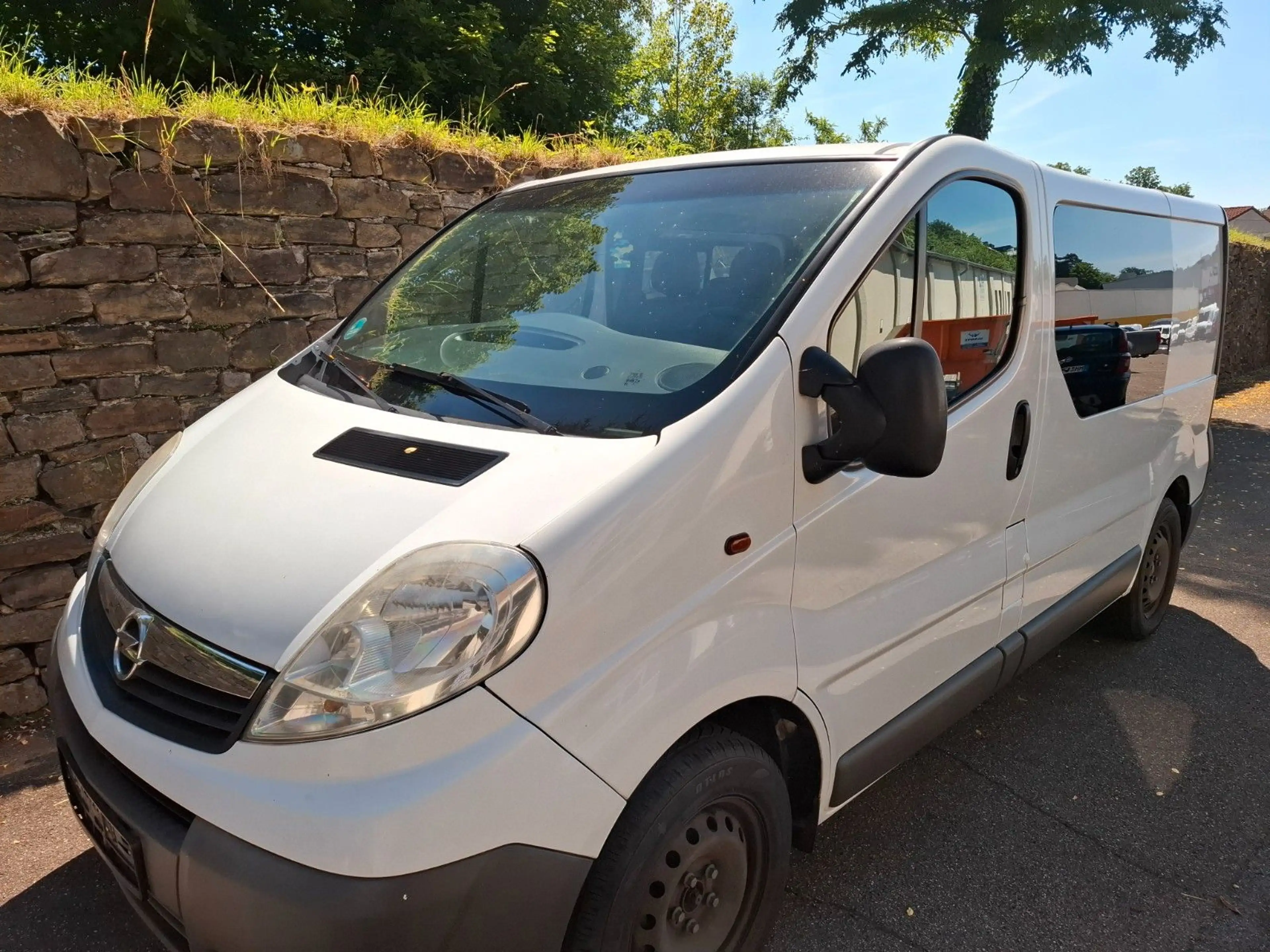 Opel Vivaro Mixto 6 Sitzer Klima AHK 9 Sitzer möglich — photo 2