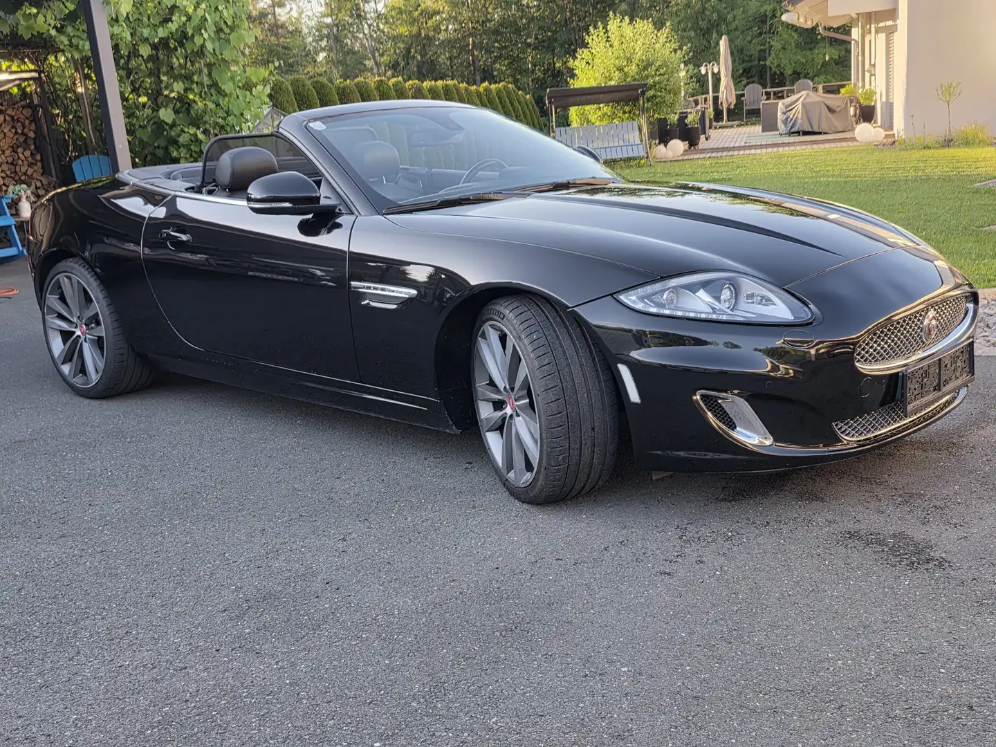 Jaguar XK8 Cabrio V8 5.0 Schwarz - 2