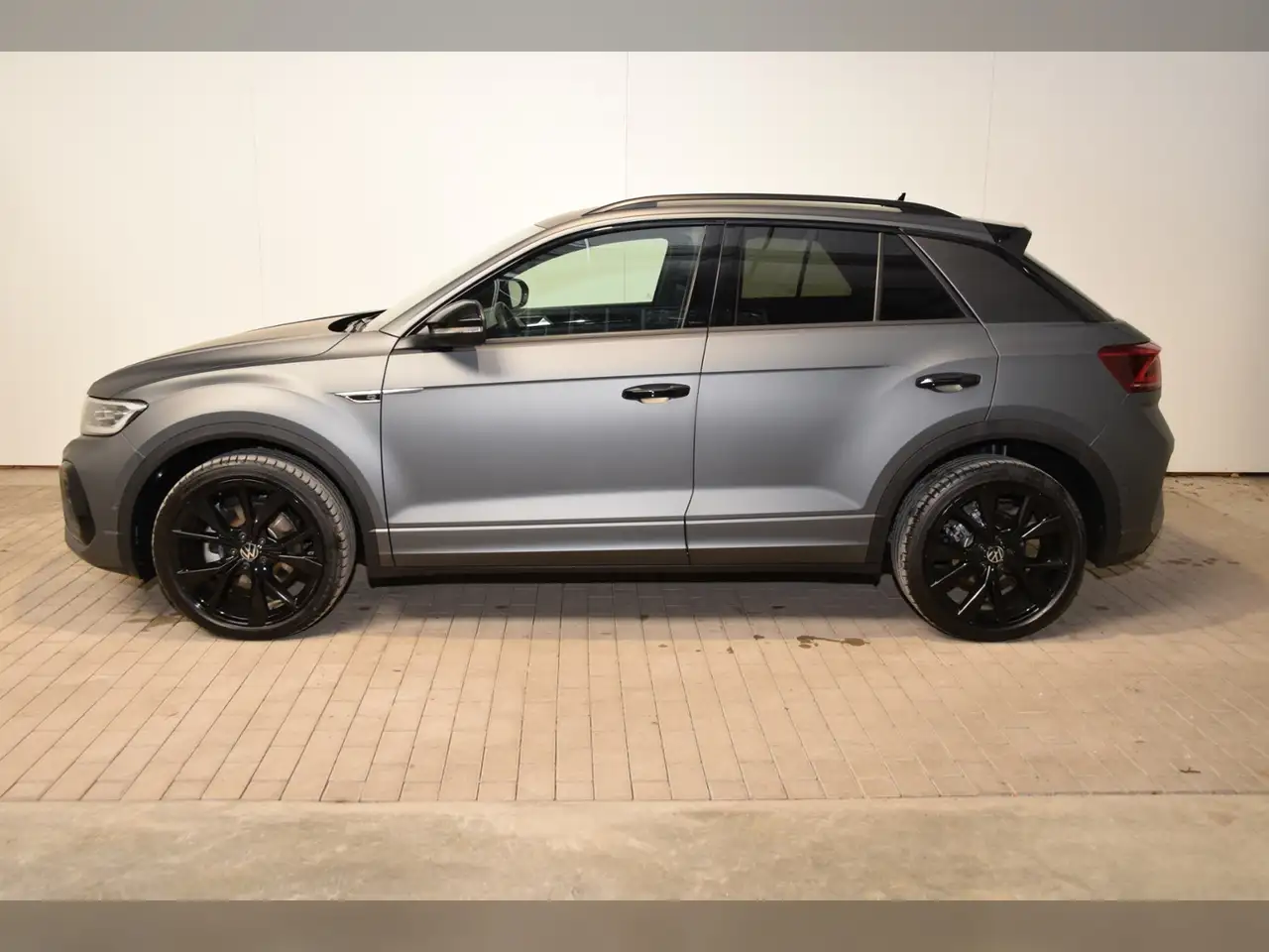 Volkswagen T-Roc TSI R-Line DSG AHK - Navi Pro - RearView 3