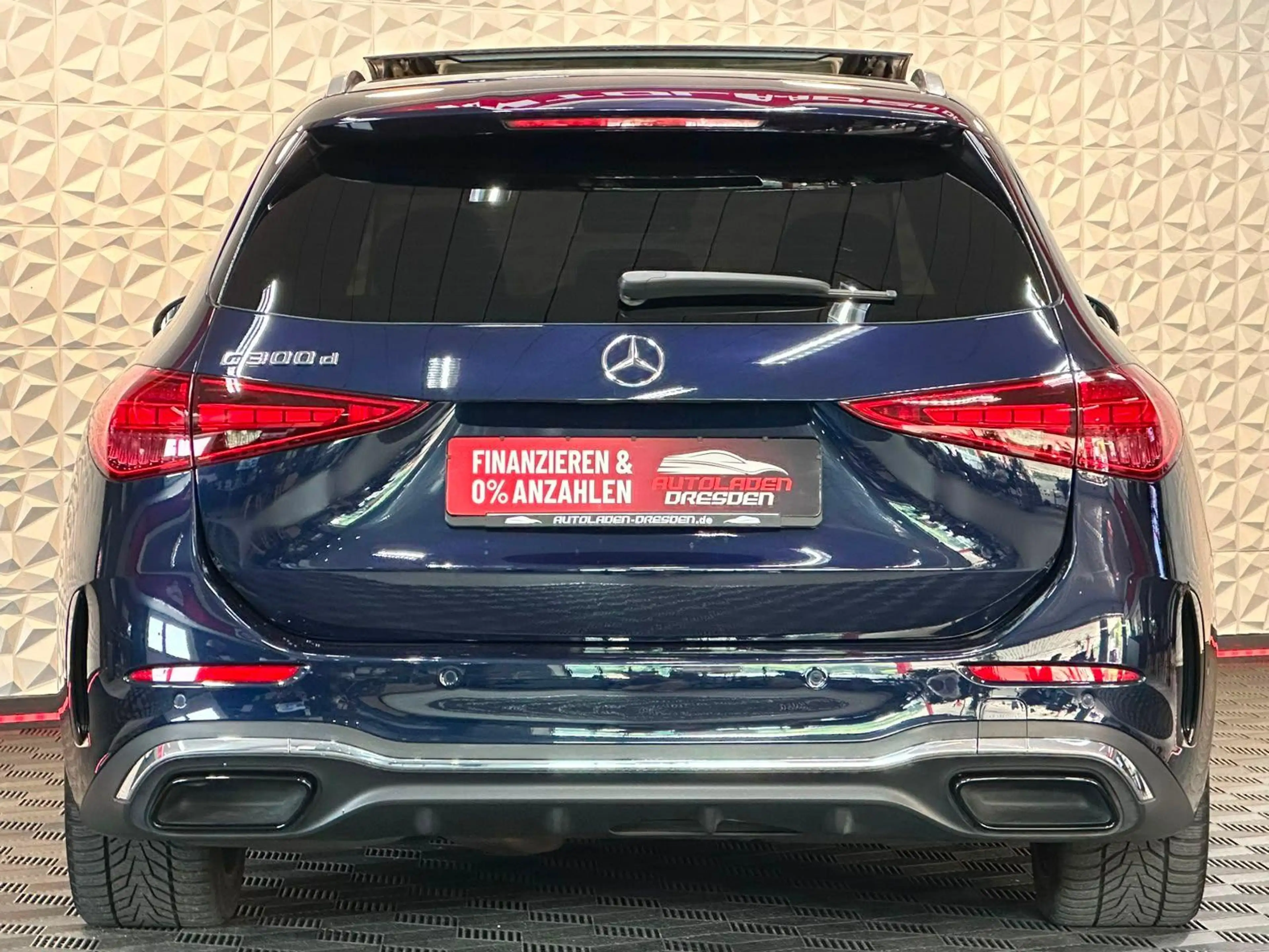 Mercedes-Benz C 300 C300d AMG DISTR#SPUR#HUD#PANO#MEMO#360#SHZ#AHK — photo 6