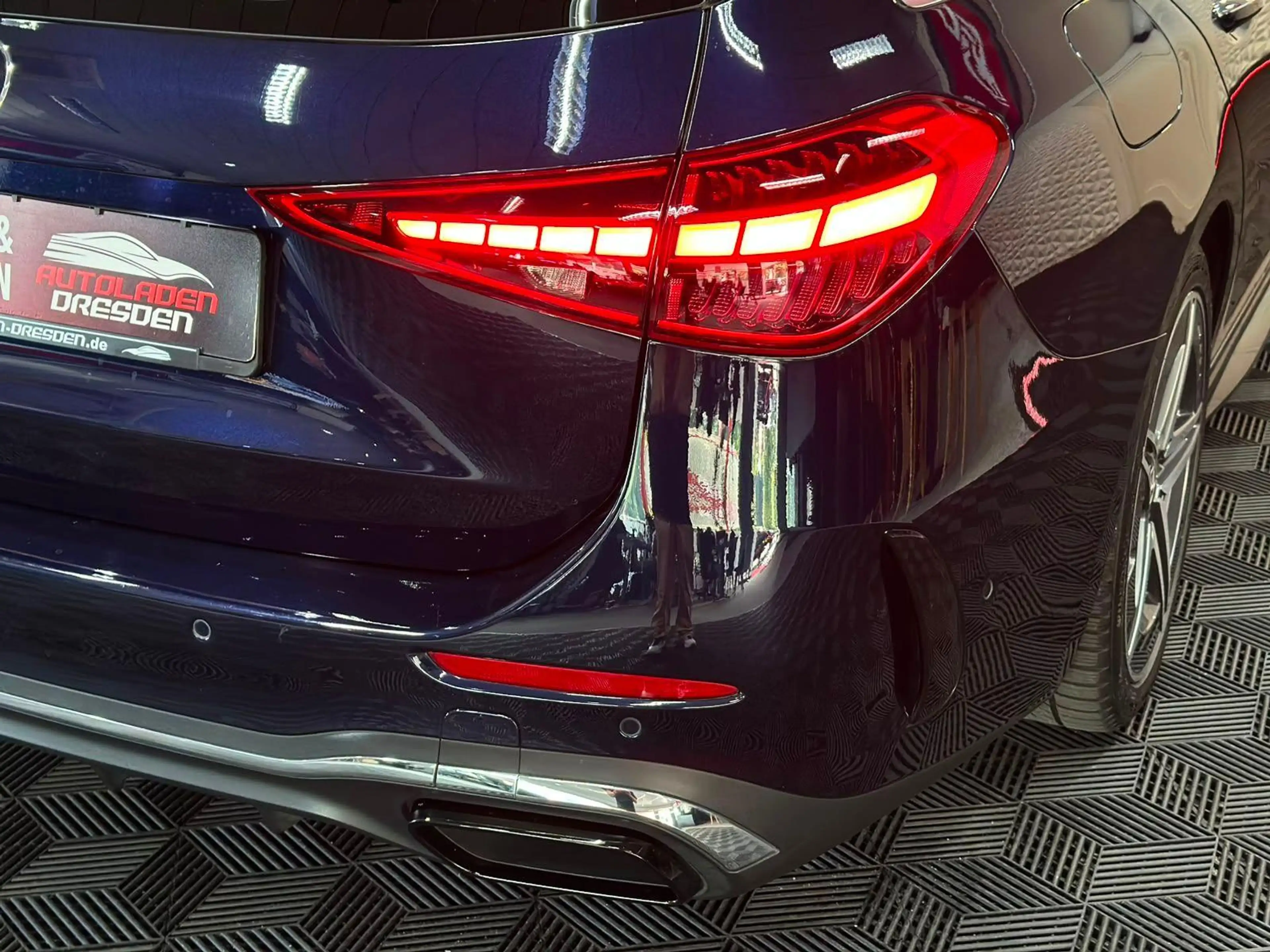 Mercedes-Benz C 300 C300d AMG DISTR#SPUR#HUD#PANO#MEMO#360#SHZ#AHK — photo 10