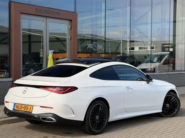 Mercedes-Benz Cle view 16