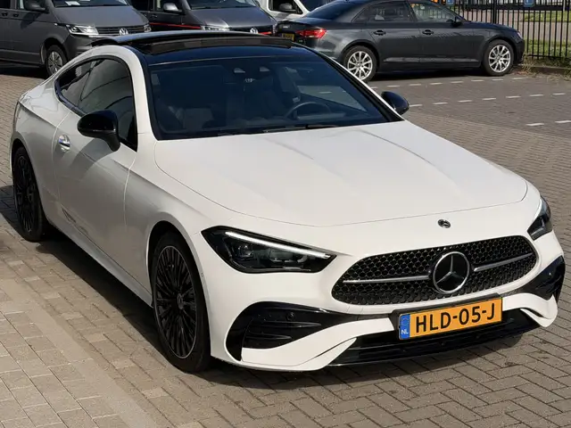 Mercedes-Benz Cle view 12