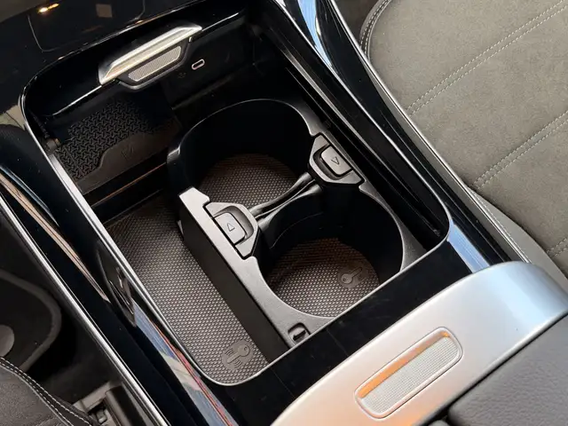 Mercedes-Benz Cle view 28