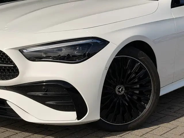 Mercedes-Benz Cle view 4