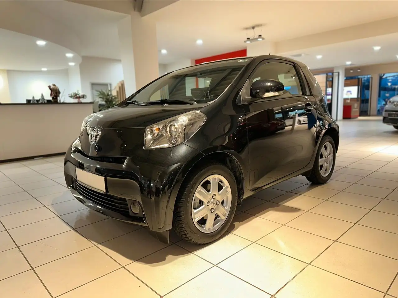 Toyota iQ