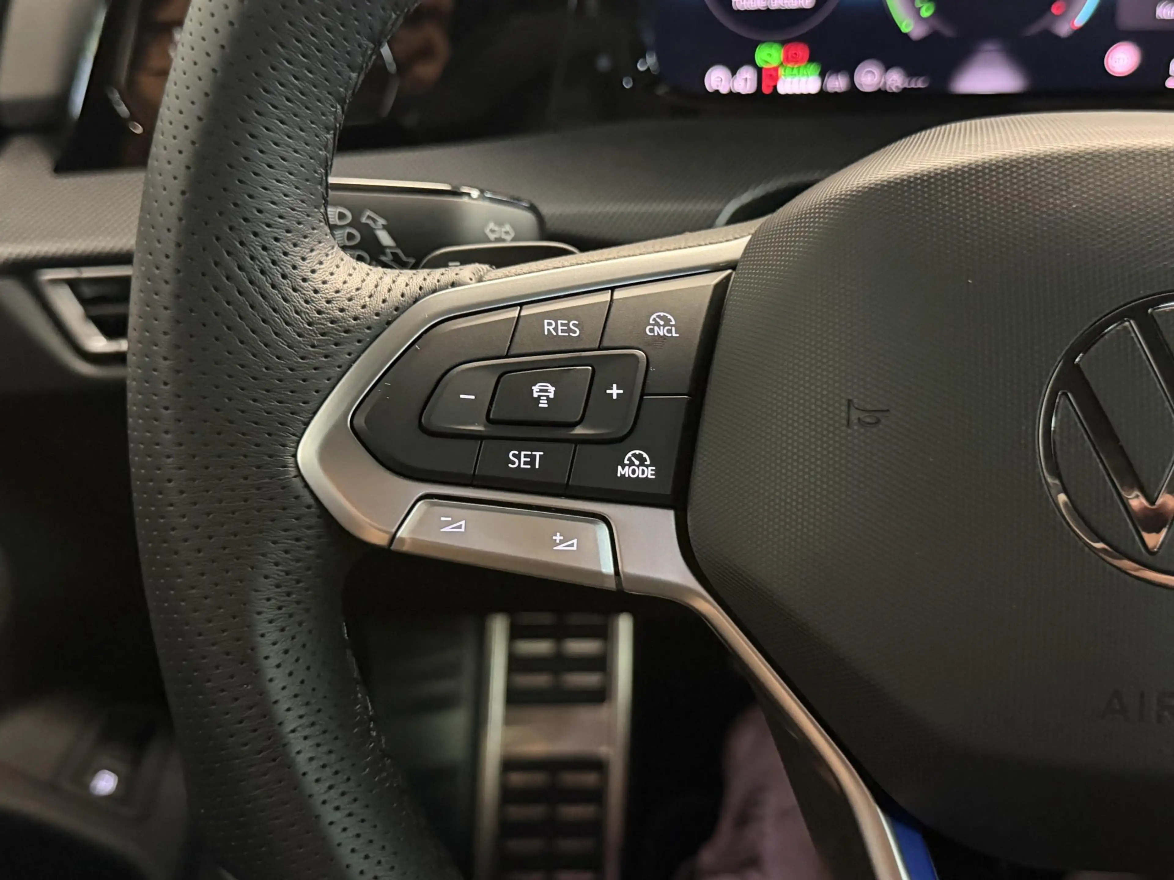 Volkswagen Golf GTE 1.5 eHybrid SOH 100% | Trekhaak | Adaptive cruise — photo 11
