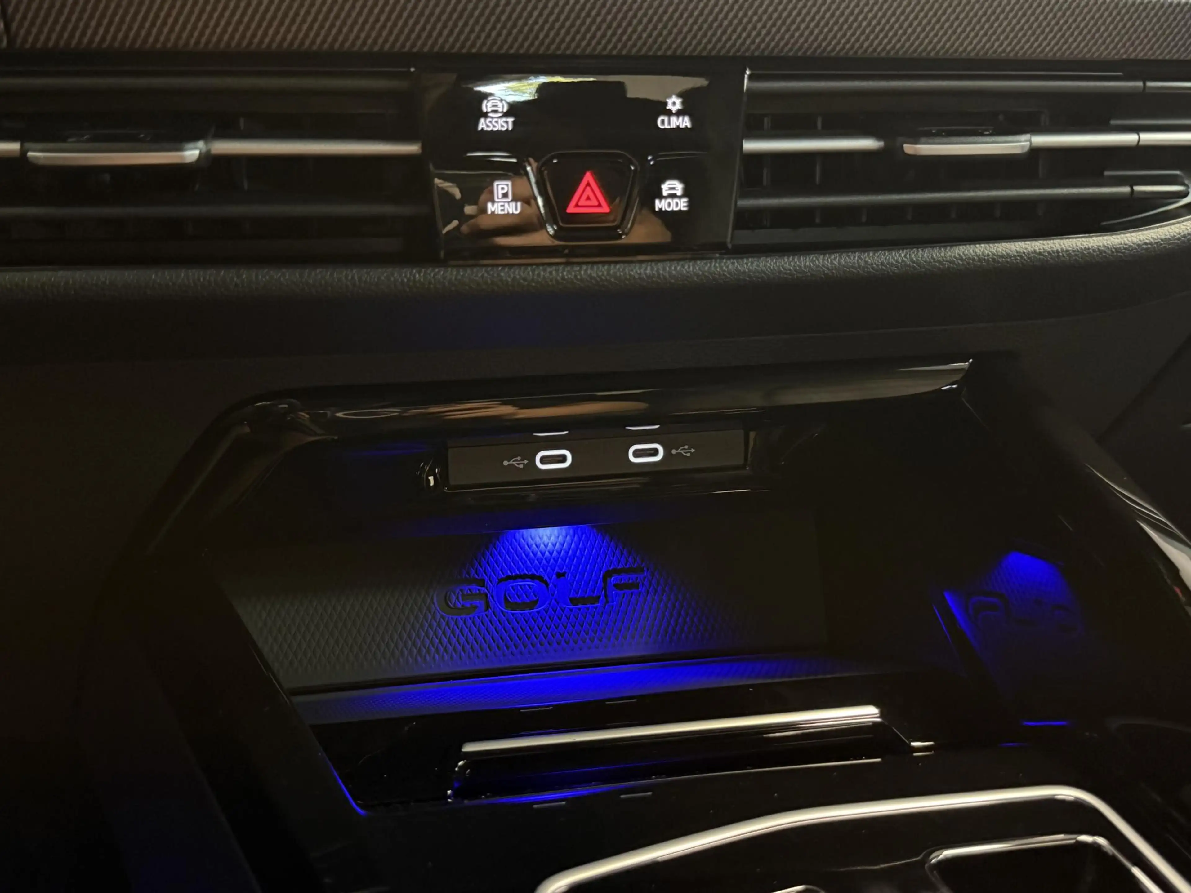 Volkswagen Golf GTE 1.5 eHybrid SOH 100% | Trekhaak | Adaptive cruise — photo 22