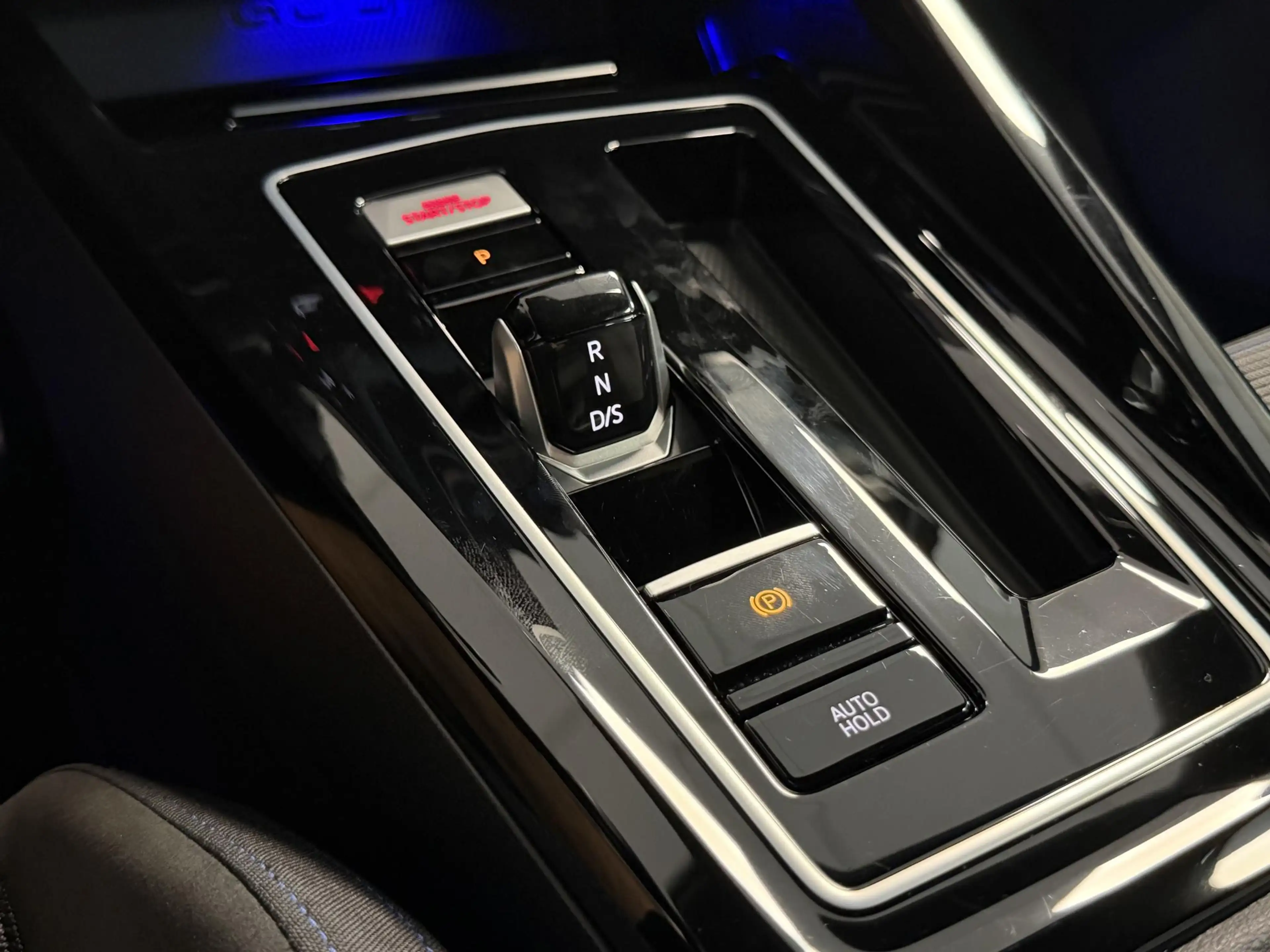 Volkswagen Golf GTE 1.5 eHybrid SOH 100% | Trekhaak | Adaptive cruise — photo 23