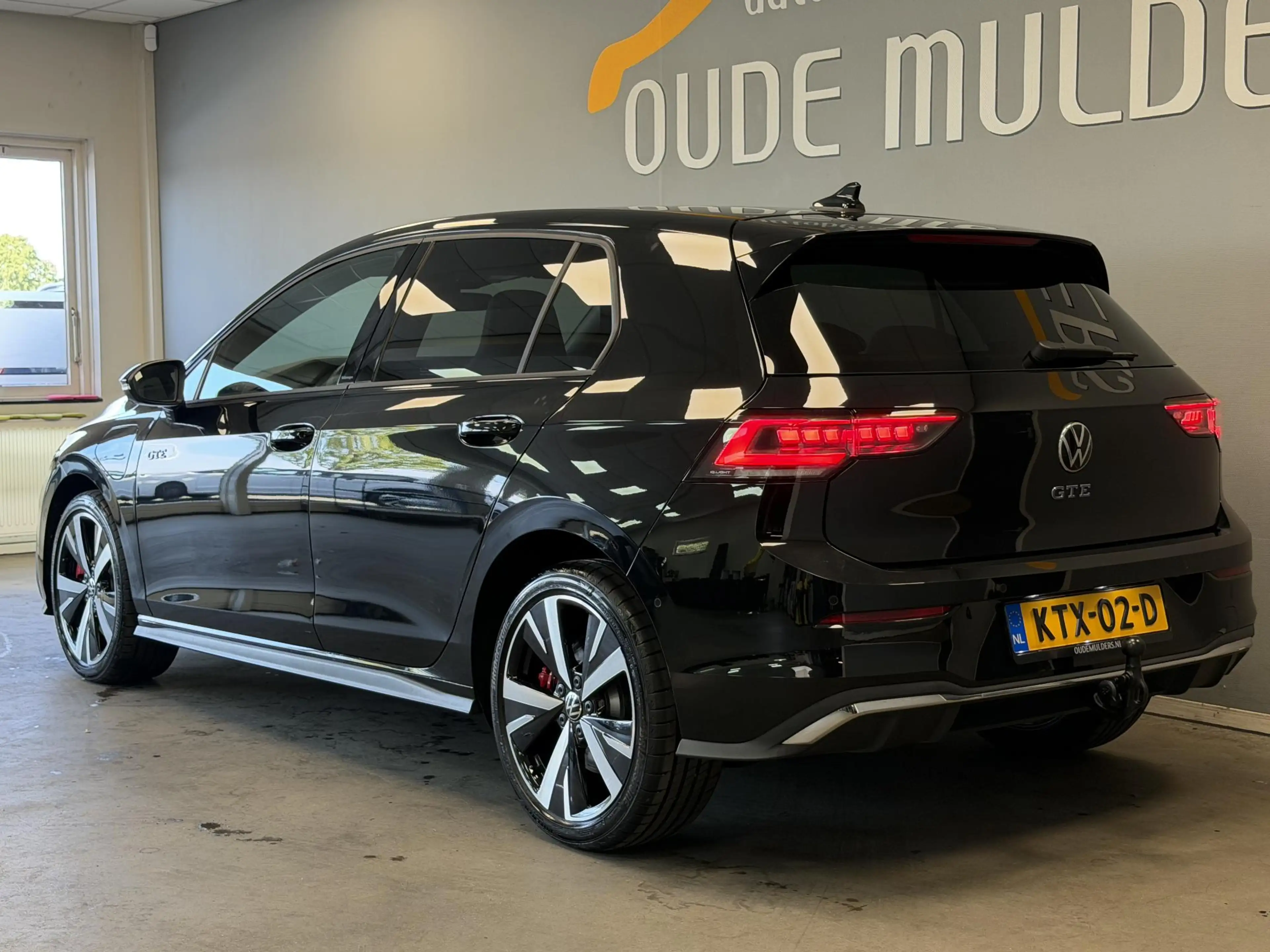 Volkswagen Golf GTE 1.5 eHybrid SOH 100% | Trekhaak | Adaptive cruise — photo 3