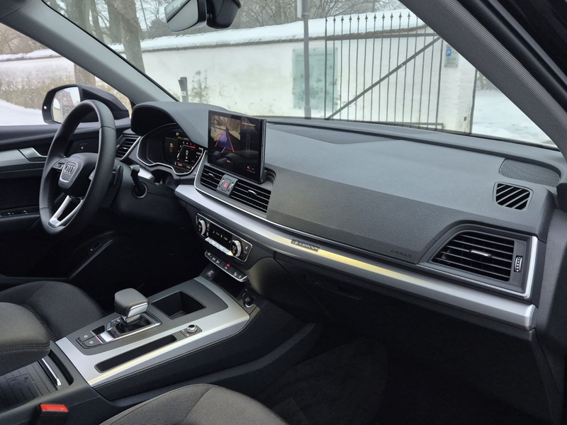 Audi Q5 40 TDI quattro basis — photo 15