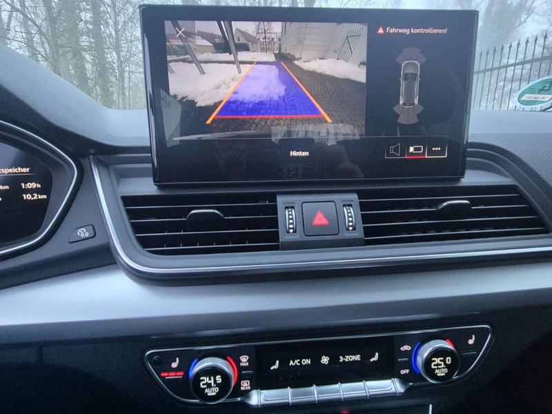 Audi Q5 40 TDI quattro basis — photo 14