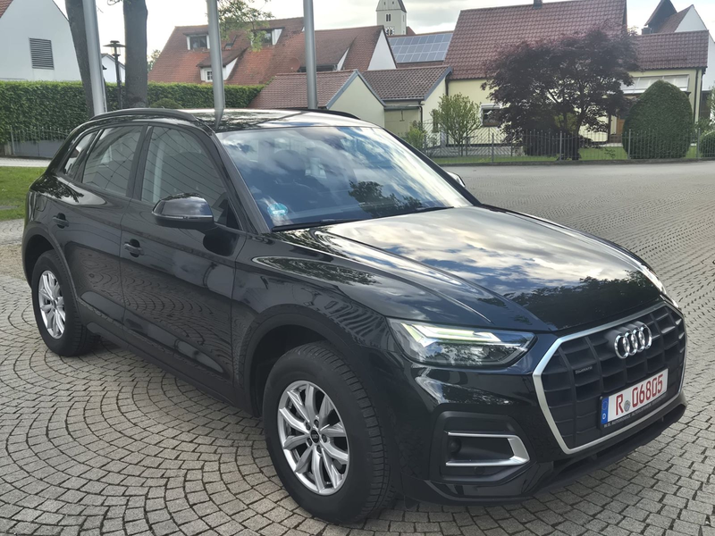 Audi Q5 40 TDI quattro basis — photo 7