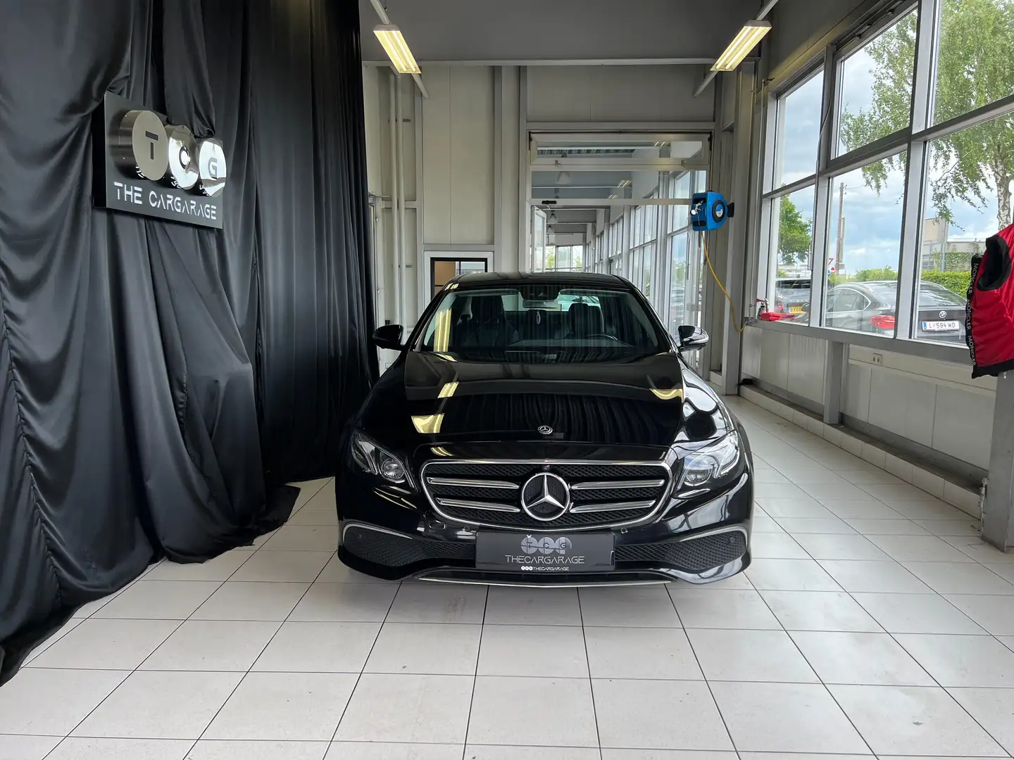 Mercedes-Benz E 200 E 200 d (213.012) Schwarz - 2