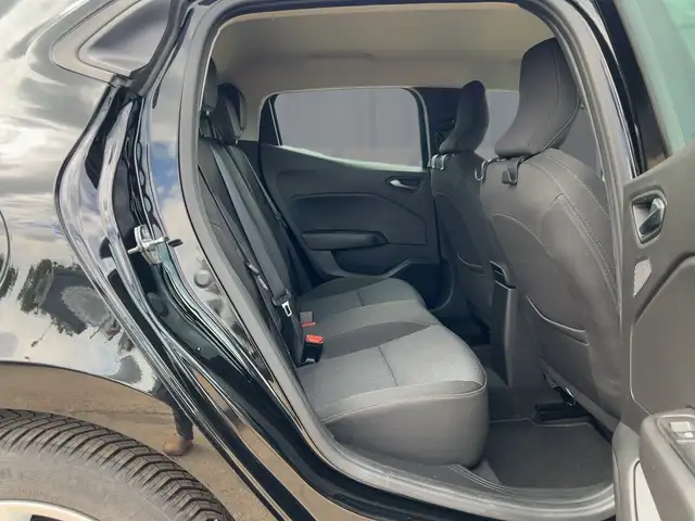Renault Clio view 9