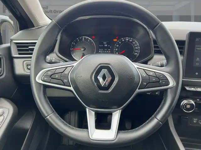 Renault Clio view 11