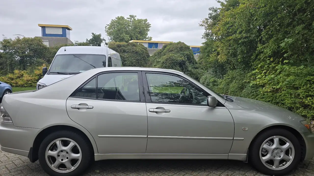 Lexus IS 200, foto 4
