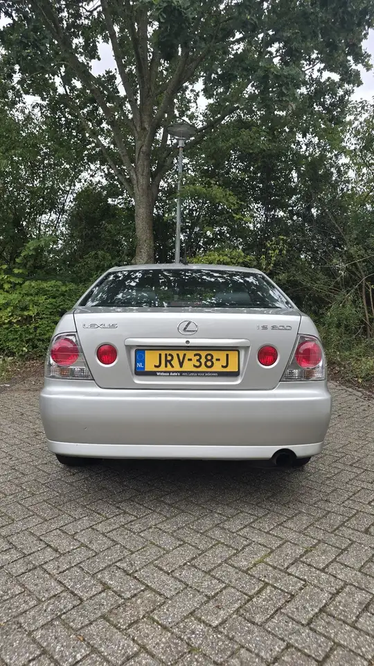 Lexus IS 200, foto 3