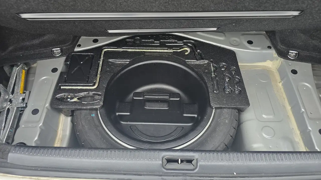 Lexus IS 200, foto 12