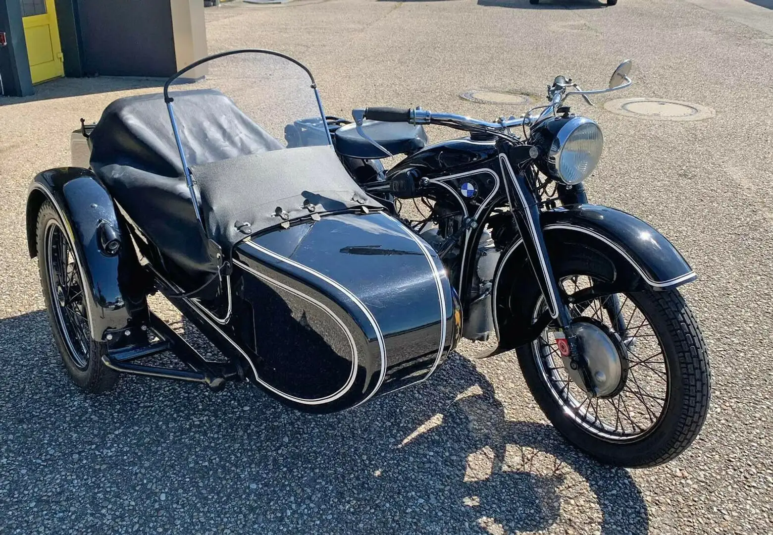 BMW R 12 Noir - 1