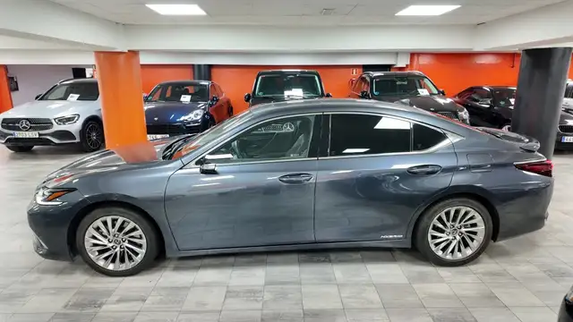 Lexus Es view 3