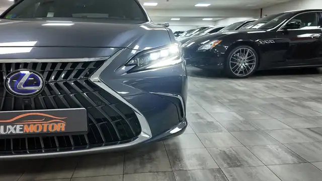 Lexus Es view 9