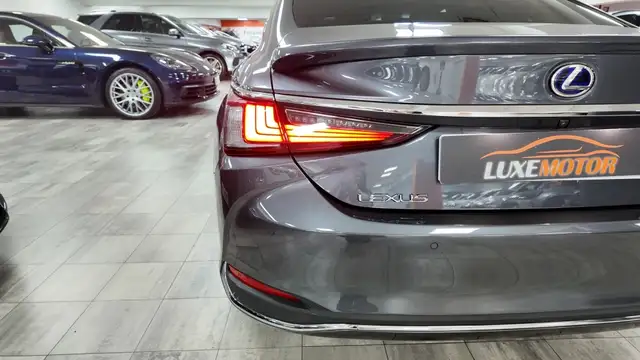 Lexus Es view 15