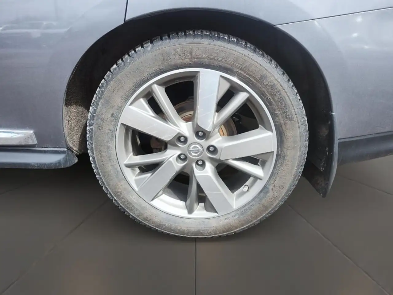 Nissan Pathfinder снимка Nissan Pathfinder