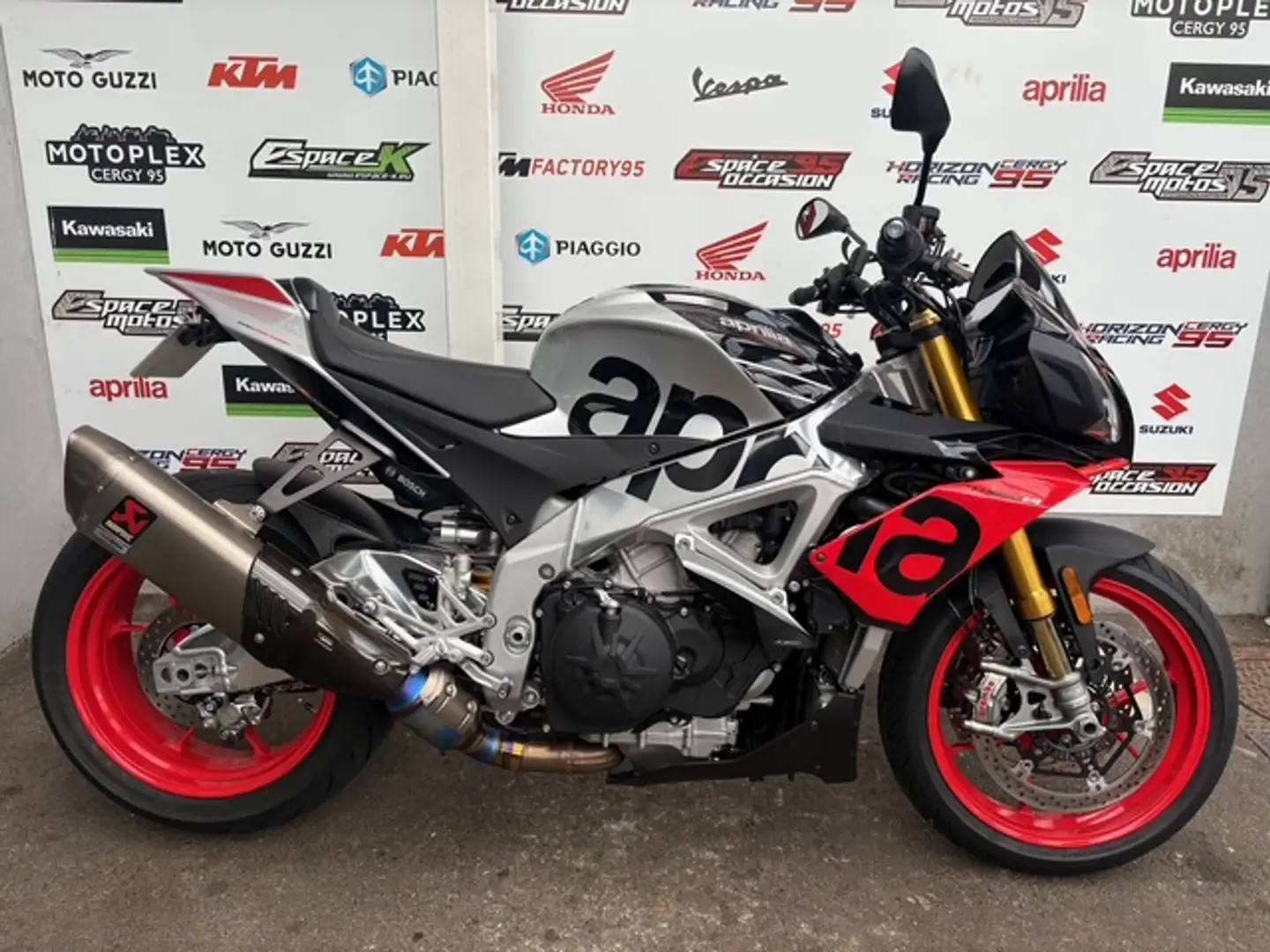 Aprilia Tuono Noir - 1