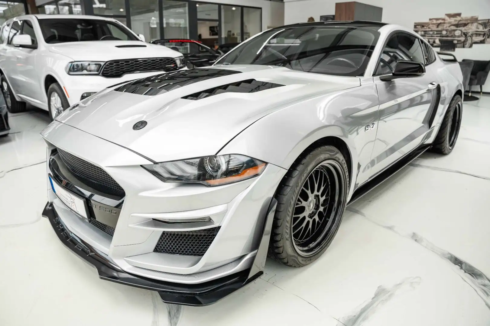 Ford Mustang GT 5,0 LED/SPUR/KLAPPE/LEDER/TOP Silber - 1