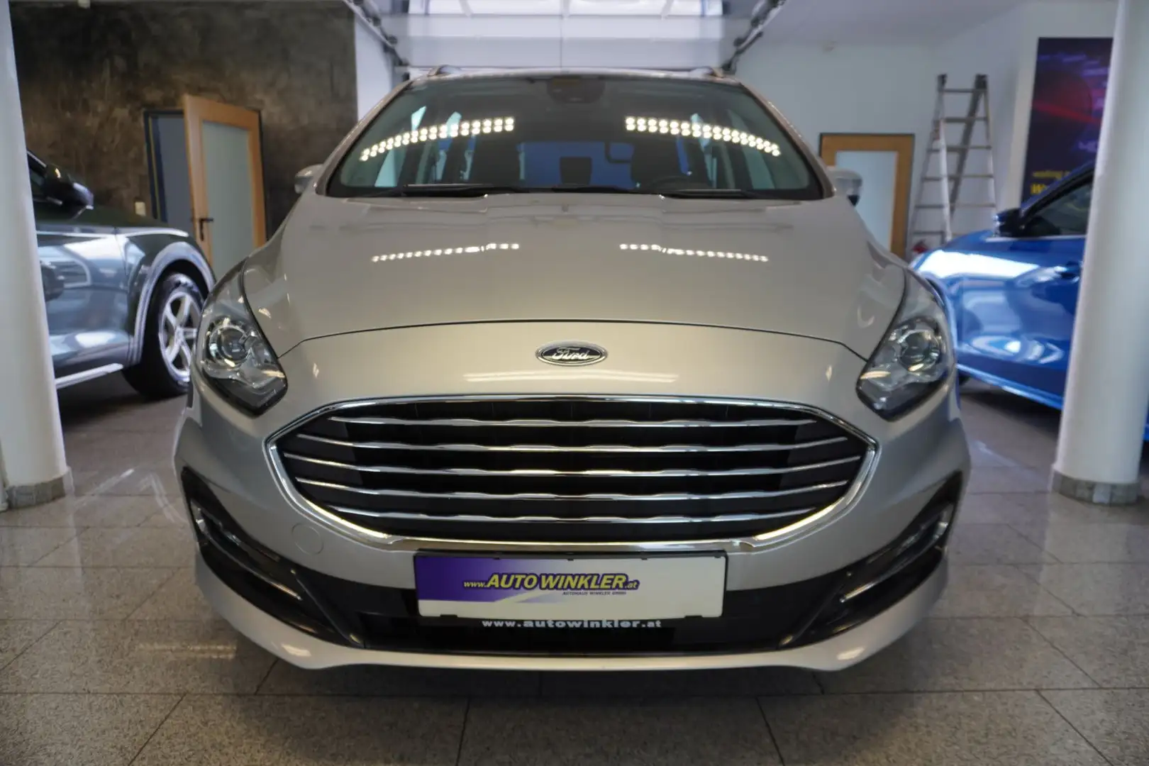 Ford Galaxy 2.5 Duratec FHEV Aut. Navi/Kamera/PDC Schwarz - 2