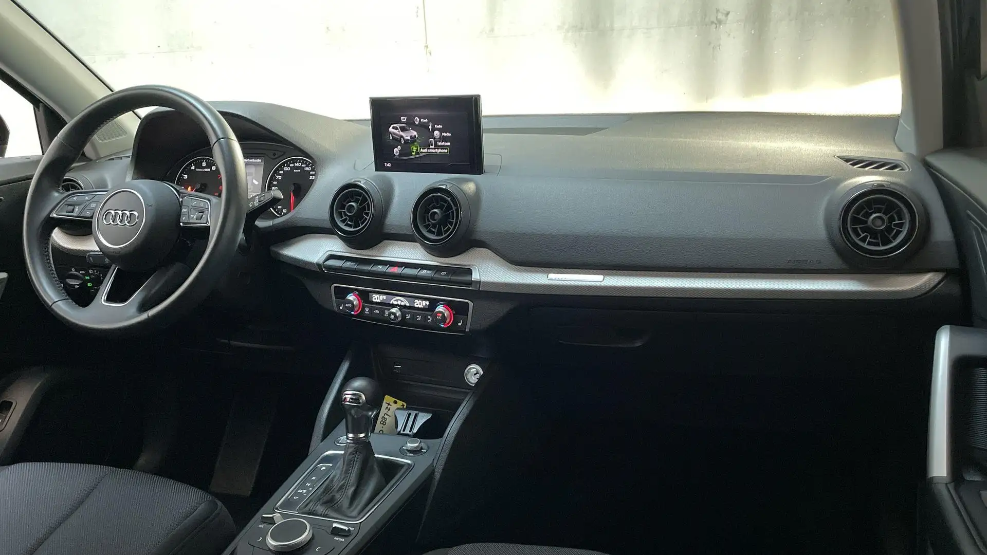Audi Q2 1.4 TFSI 150pk S-Tronic CoD Design Pro Line Plus C Zwart - 2