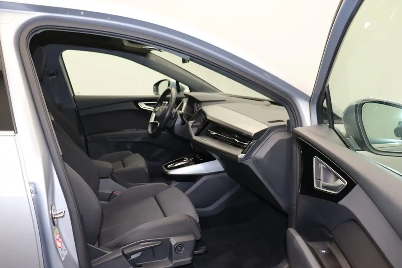 Audi Q4 e-tron Sportback 40 e-tron . Matrix Navi AHK 14