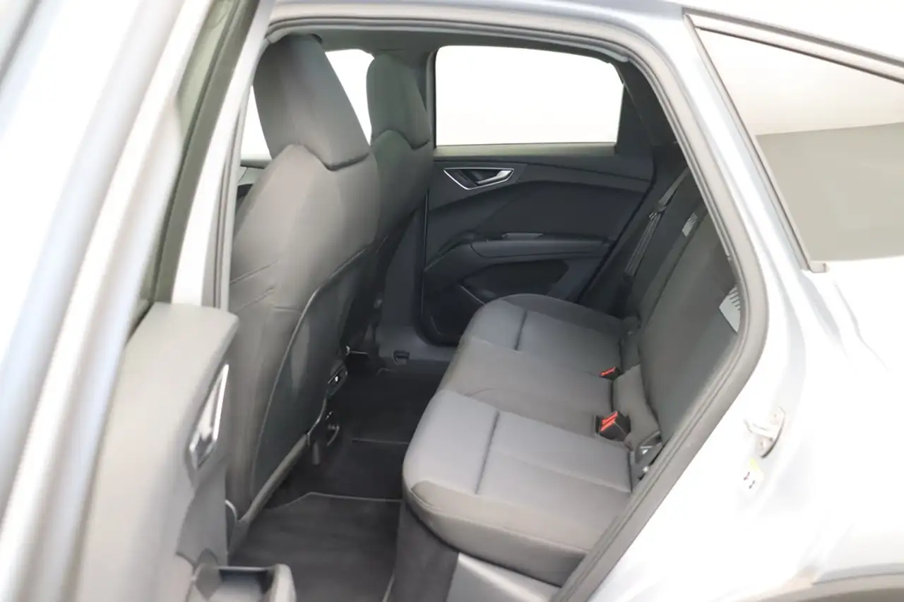 Audi Q4 e-tron Sportback 40 e-tron . Matrix Navi AHK 12