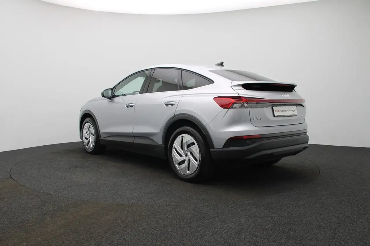 Audi Q4 e-tron Sportback 40 e-tron . Matrix Navi AHK 3