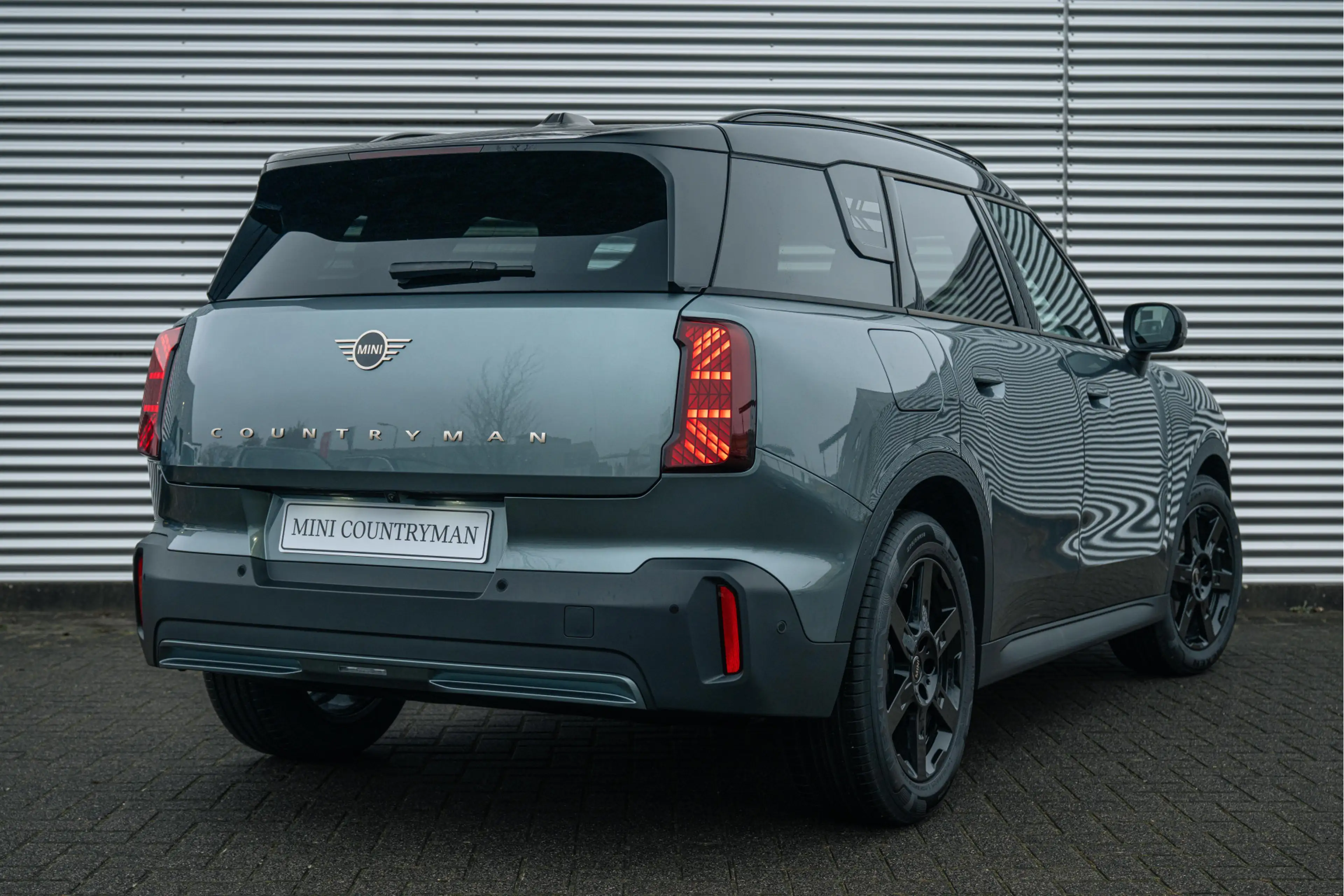 MINI Countryman E / Classic / Pakket L / 18" Asteroid Spoke Black — photo 2