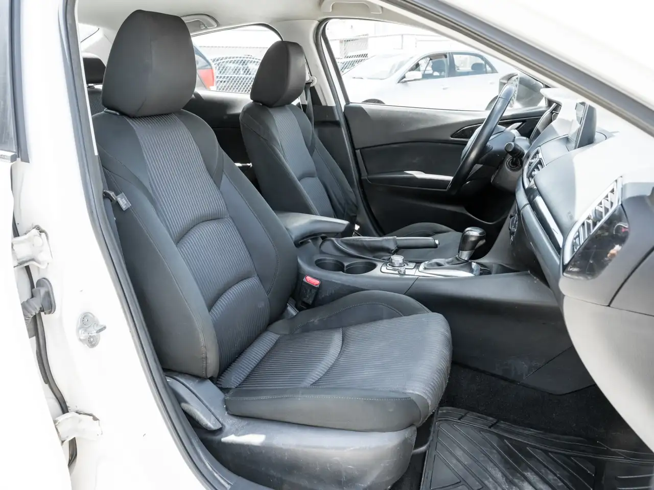 Mazda 3 photo Mazda 3