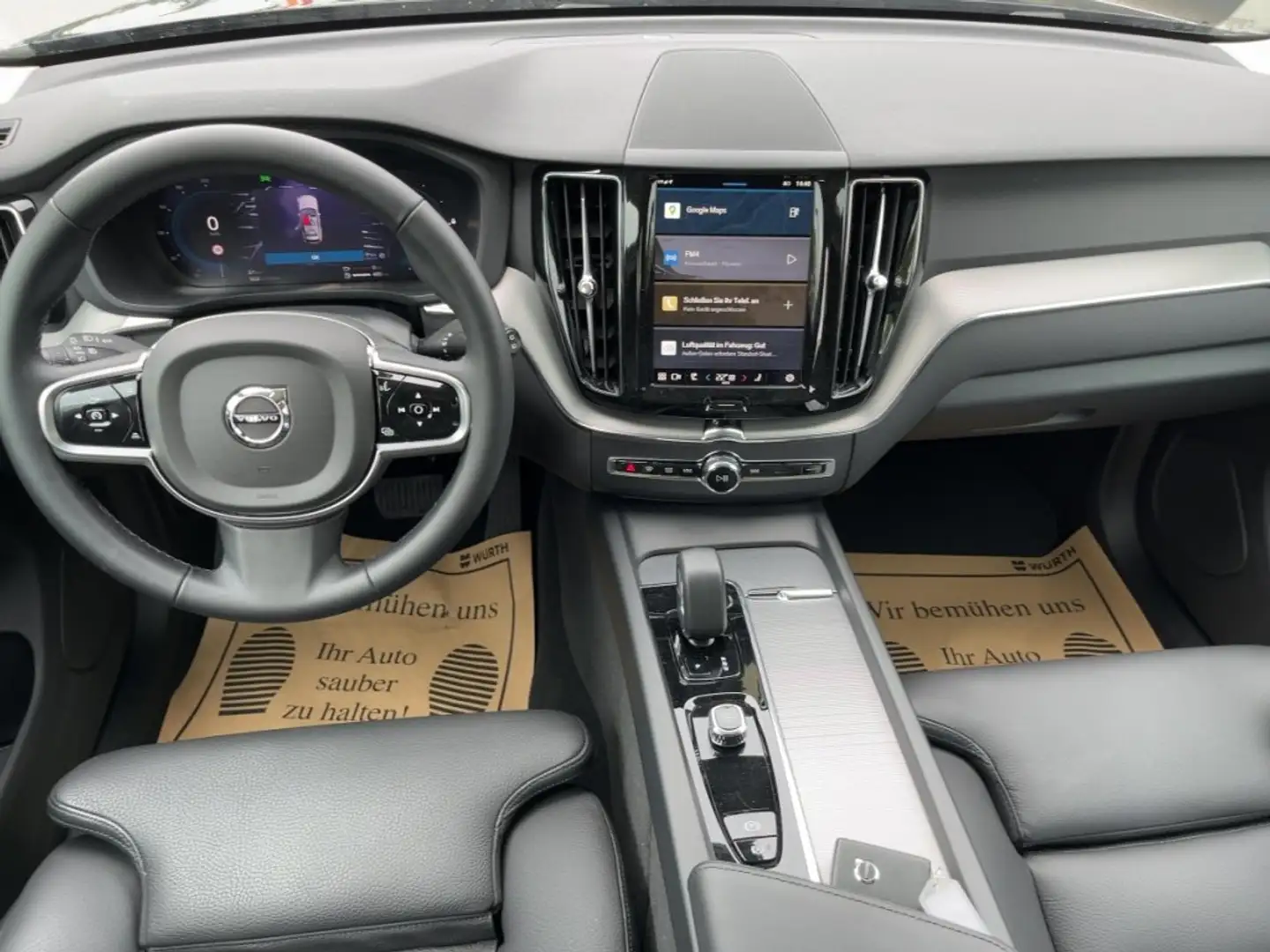 Volvo XC60 Recharge Plus T6 AWD 2l Plug-In Schwarz - 1