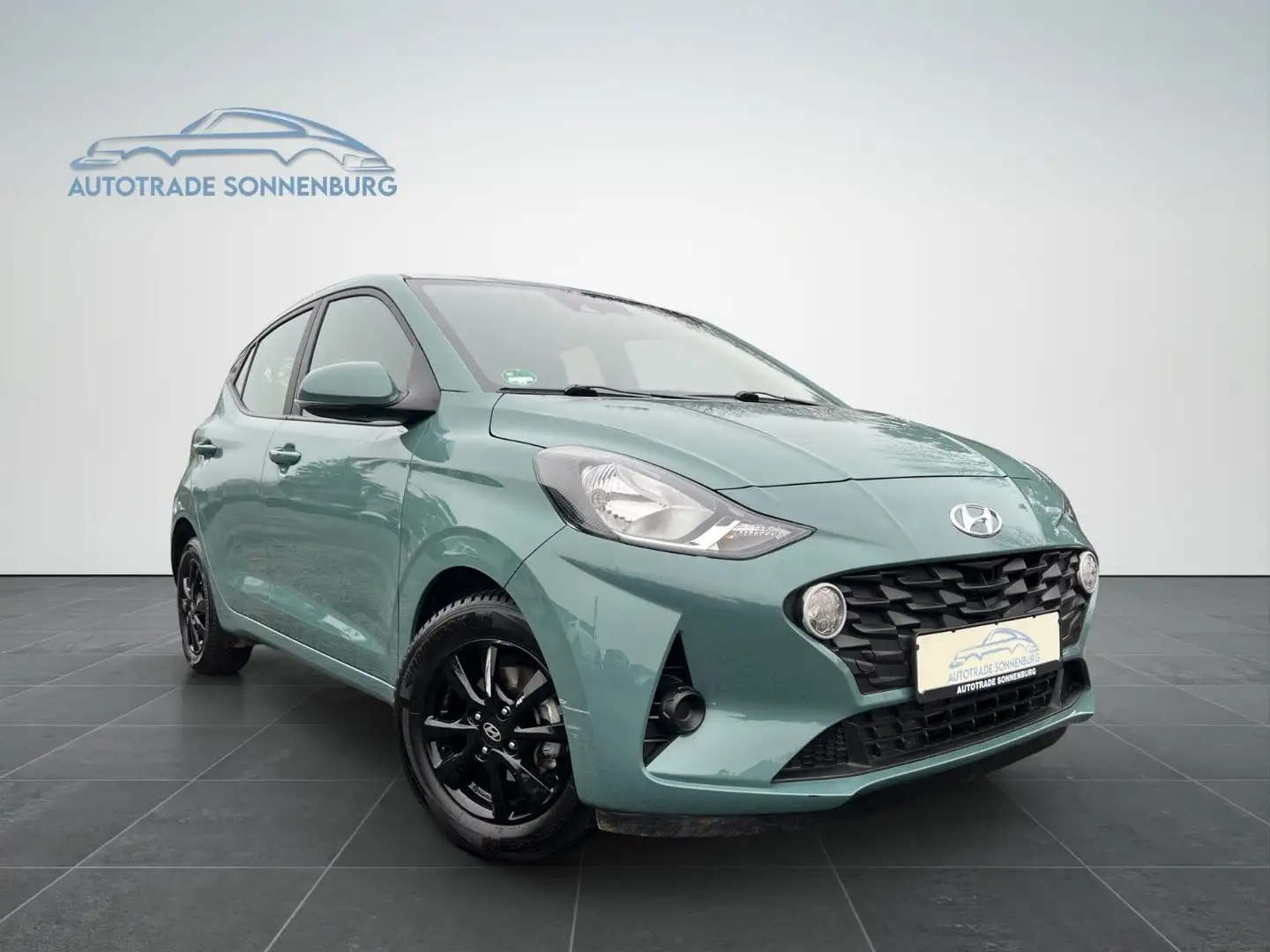 Hyundai i10 Trend AUTOMATIK/CARPLAY/LHZ/SHZ Vert - 1