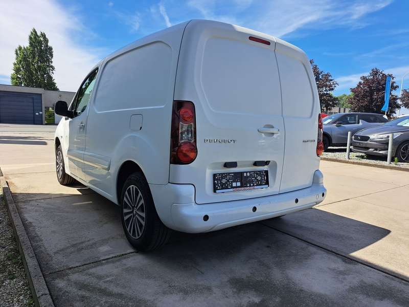 Peugeot Partner 1.6 BlueHDI  100 GALICIA — photo 2