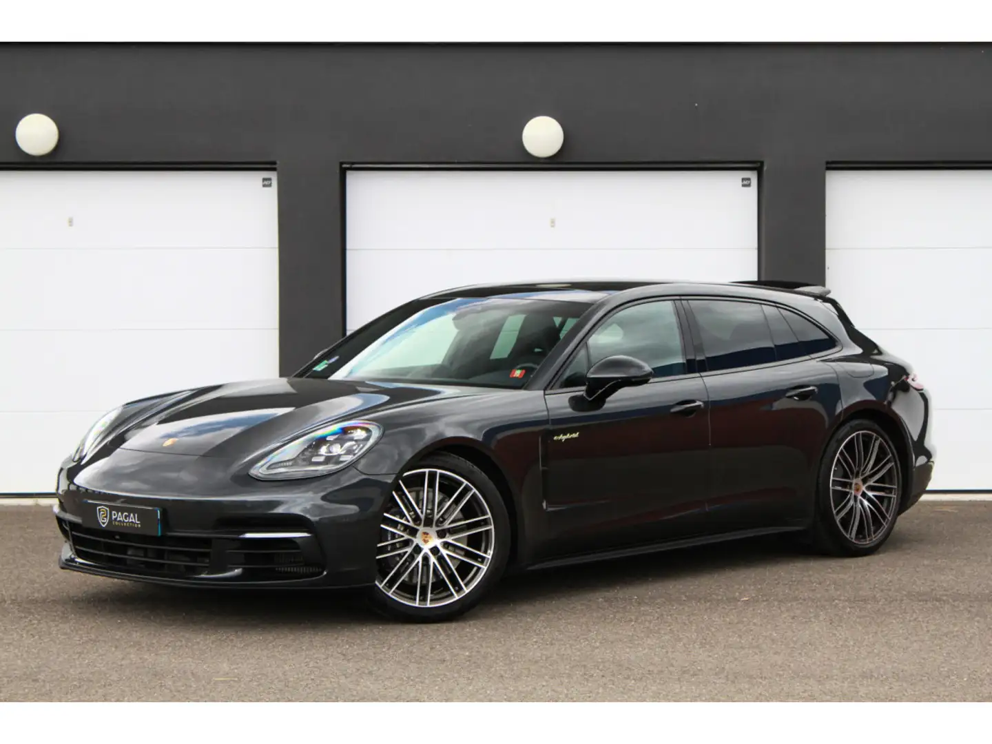 Porsche Panamera SPORT TURISMO 4 E-HYBRID 462 | LLD 1290e/Mois | FA Gris - 1
