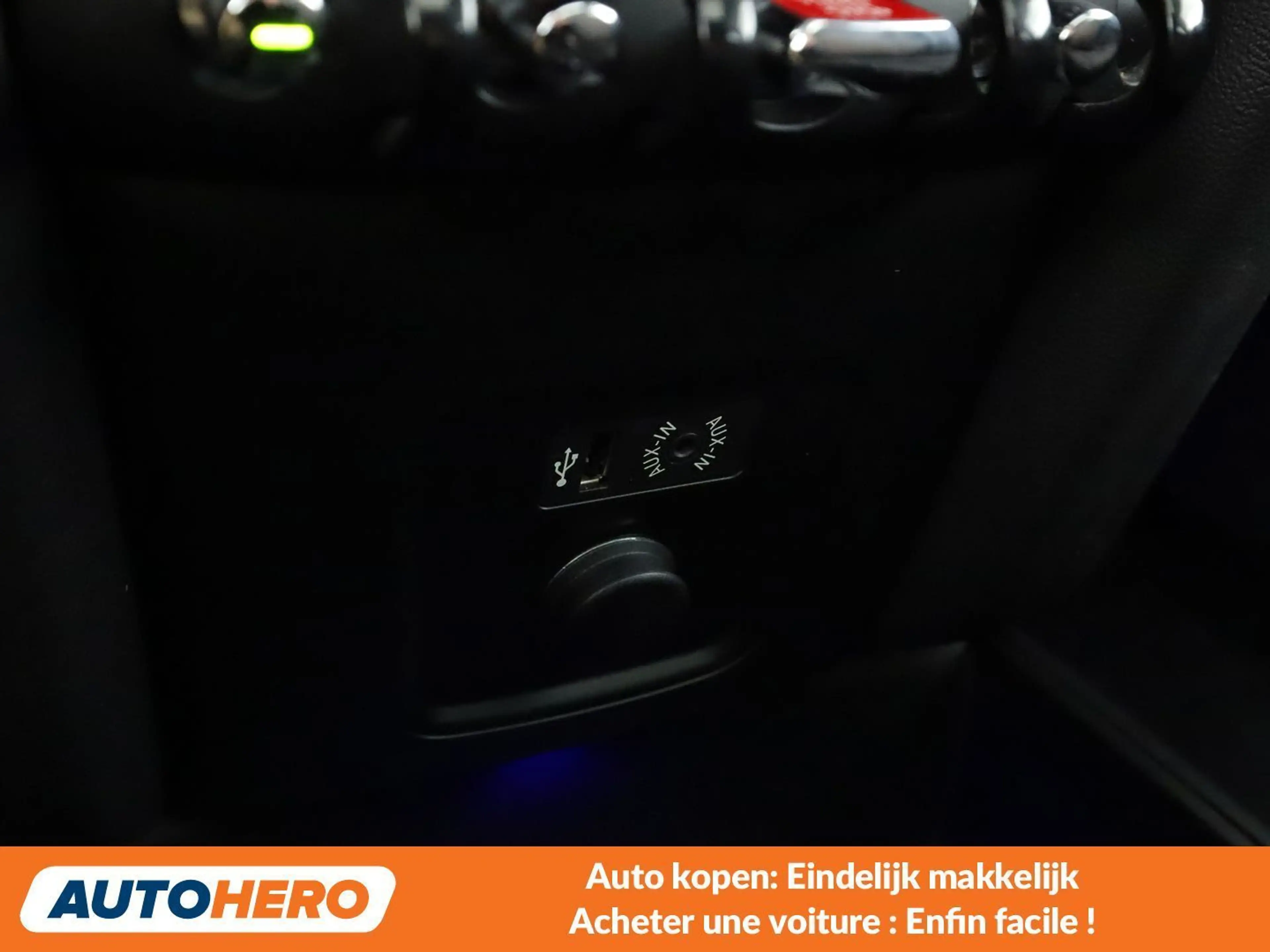 MINI One Countryman One — photo 10
