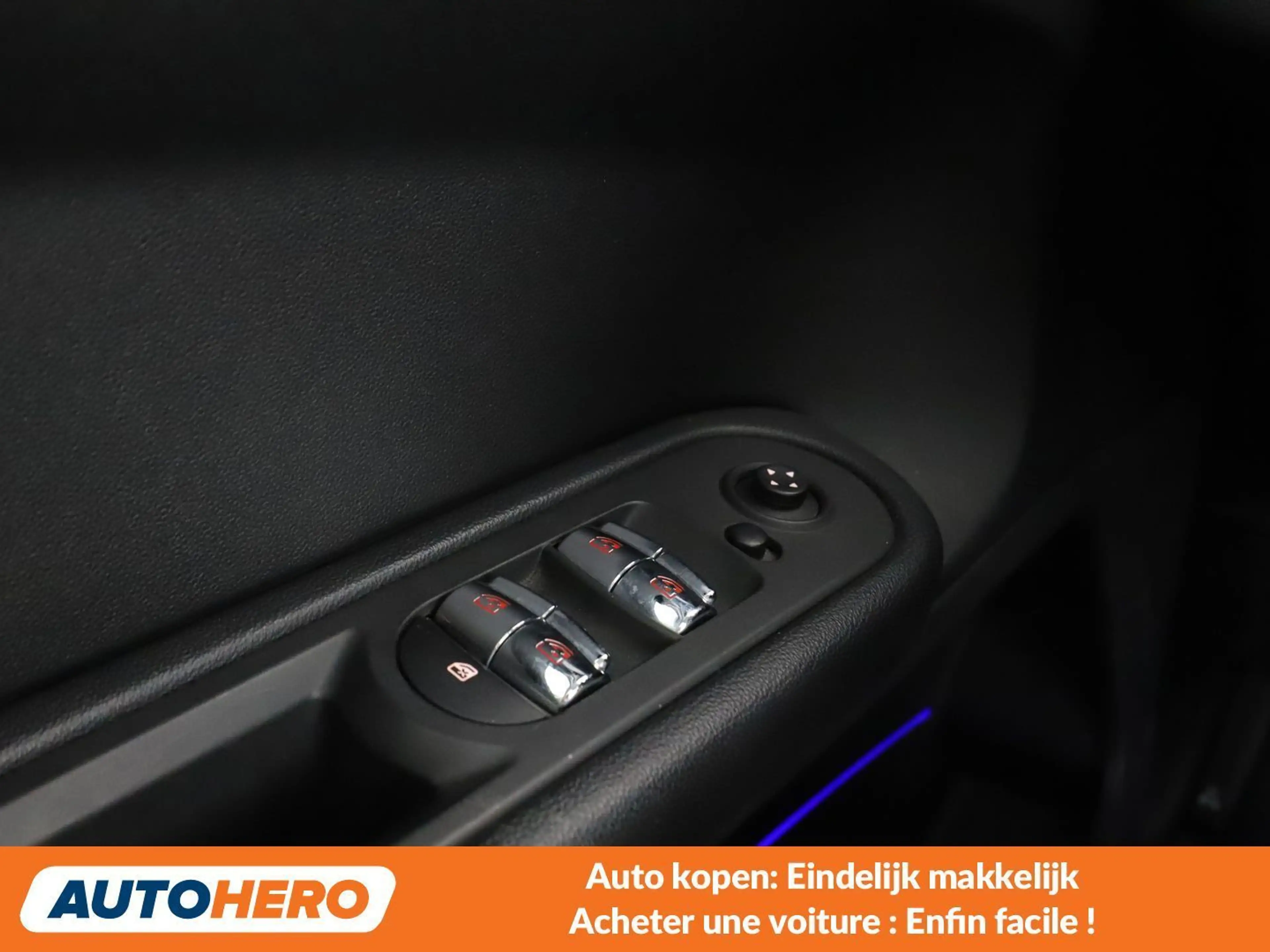 MINI One Countryman One — photo 13