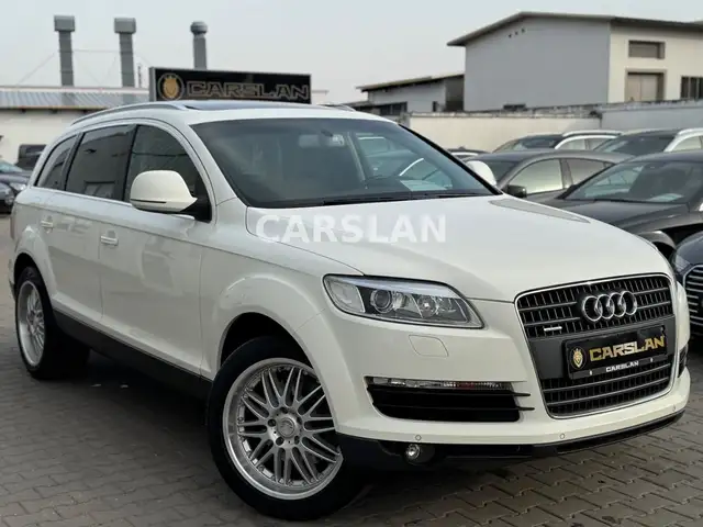 Audi Q7 3.0 TDI QUATTRO 1.HAND+NAVI+BI-XENON+AHK+PANO