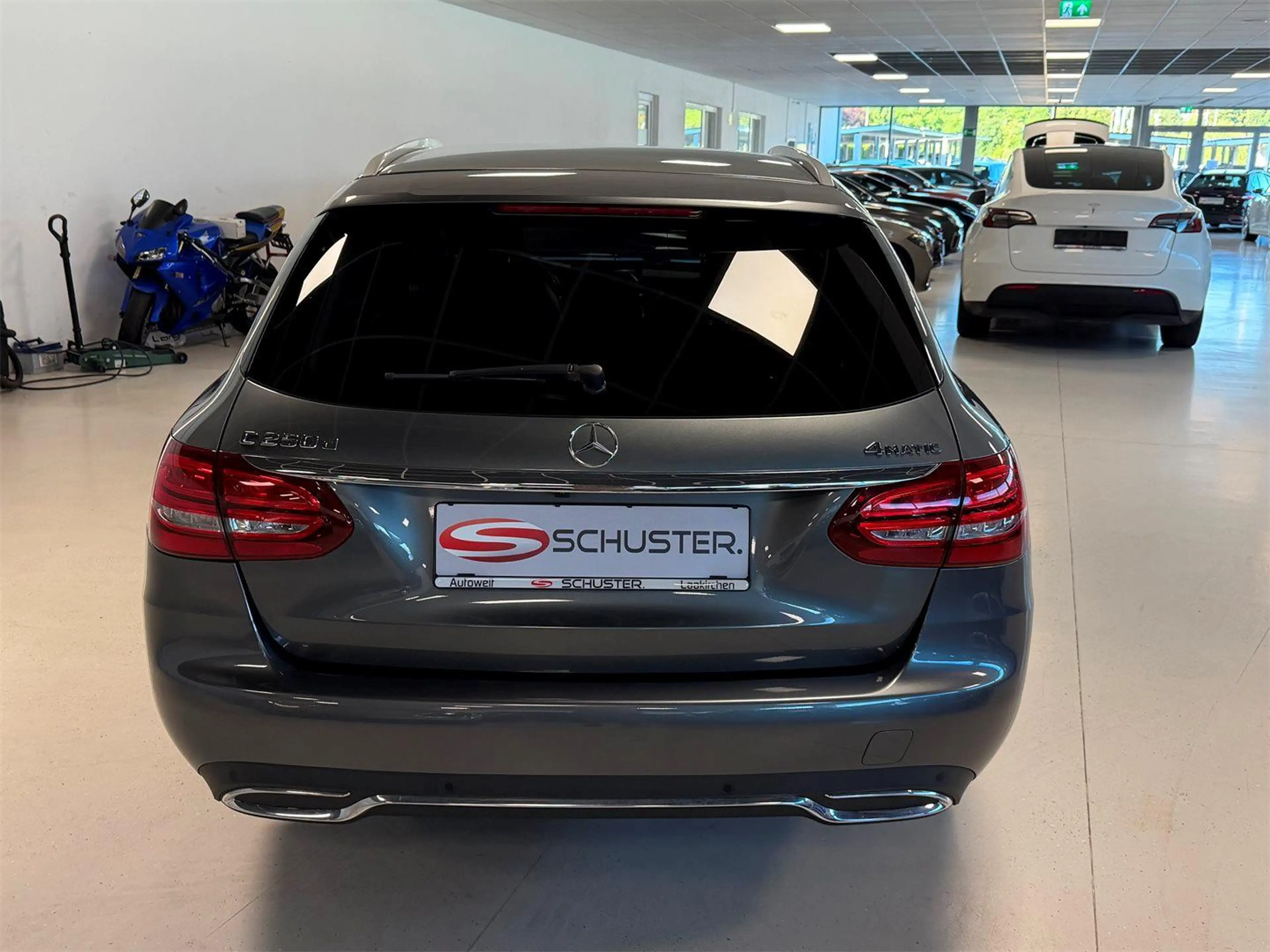 Mercedes-Benz C 250 d T 4MATIC Aut. *LED*NAVI*AHK* — photo 6