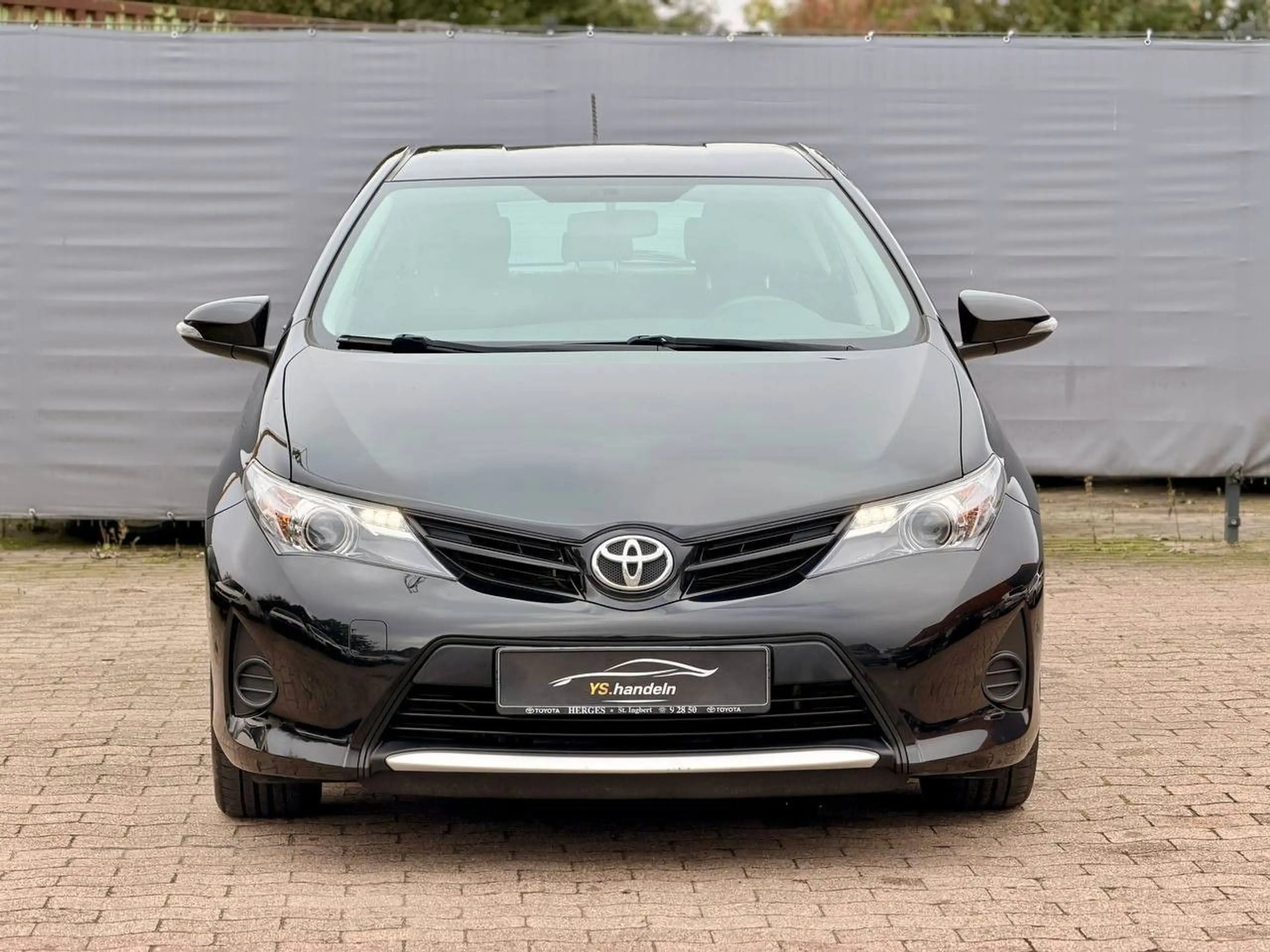 Toyota Auris Cool/PDC/1 HAND/KLIMA — photo 2